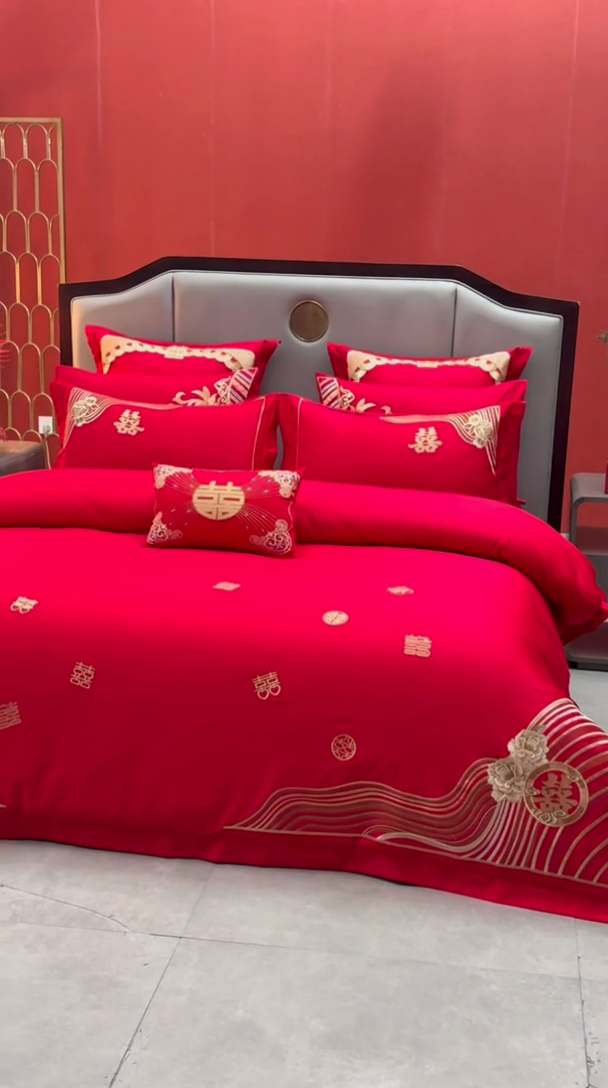 91家纺网 家纺一手货源 找家纺 振翼家纺婚庆专供 2025新款全棉长绒棉婚庆精致绣花四件套 喜相连金