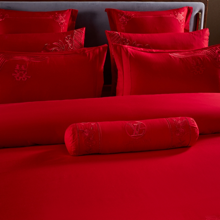 91家纺网 家纺一手货源 找家纺 振翼家纺婚庆专供 2025新款全棉长绒棉婚庆精致绣花四件套 喜相连 红