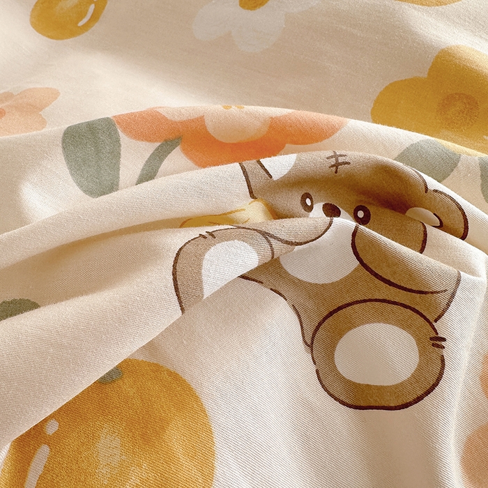 91家纺网 家纺一手货源 找家纺 卡普 2025新款爆款加厚卡通小清新全棉纯棉学生宿舍三件套床笠隔天可拿秋日森林