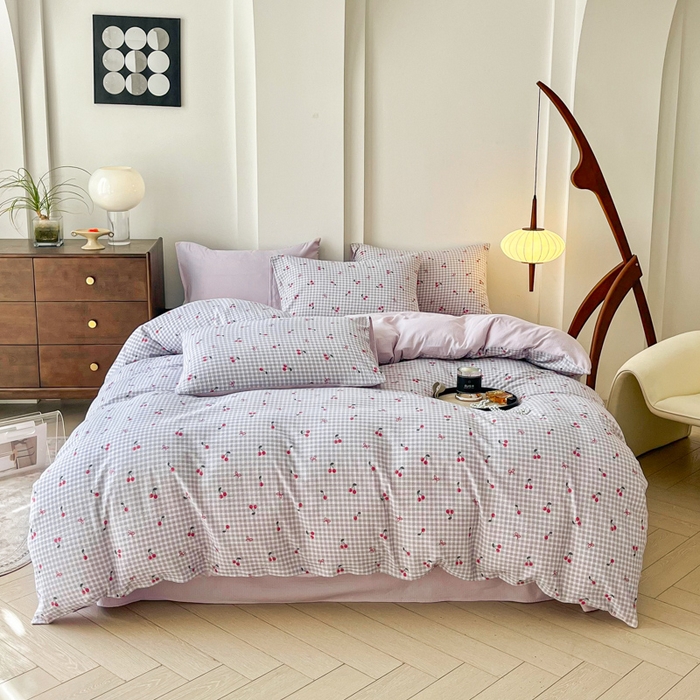 91家纺网 家纺一手货源 找家纺 优米家纺 2025新款色织双层纱木棉四件套 樱桃淡紫小格