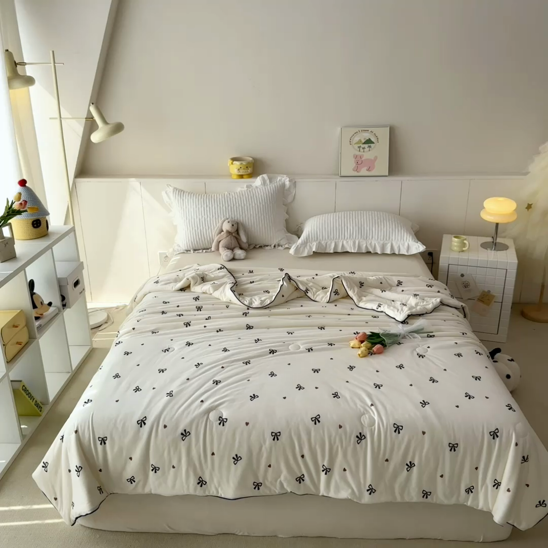 91家纺网 家纺一手货源 找家纺 龙图家纺 2025新款A类母婴针织棉夏被印花卡通凉感丝夏凉被空调被 蝴蝶结