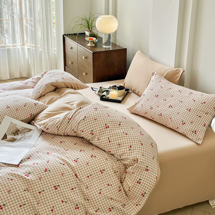 91家纺网 家纺一手货源 找家纺 优米家纺 2025新款色织双层纱木棉四件套 樱桃棕小格