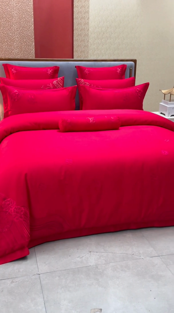 91家纺网 家纺一手货源 找家纺 振翼家纺婚庆专供 2025新款全棉长绒棉婚庆精致绣花四件套 喜相连 红