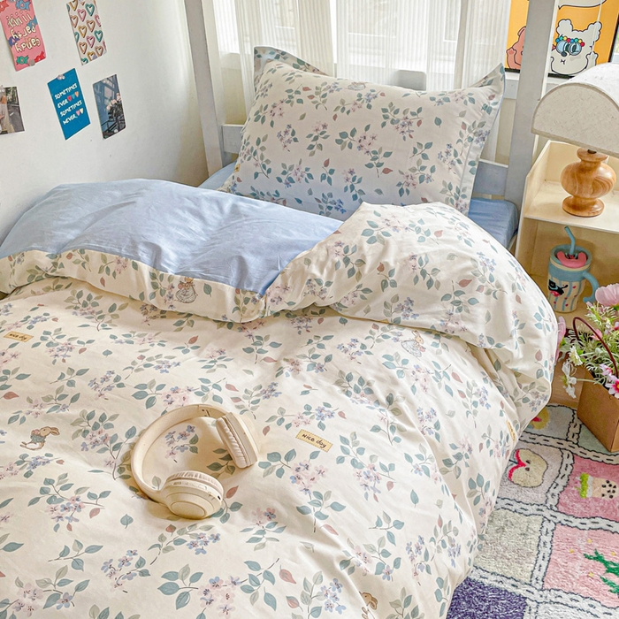 91家纺网 家纺一手货源 找家纺 卡普 2025新款爆款加厚卡通小清新全棉纯棉学生宿舍三件套床笠隔天可拿温暖思绪