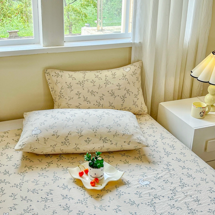 91家纺网 家纺一手货源 找家纺 优米家纺 2025新款ins小清新双层纱印花床单 铃兰兔兔