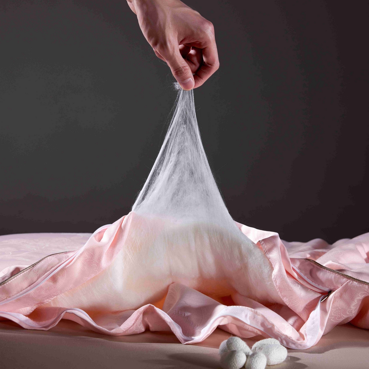 91家纺网 家纺一手货源 找家纺 （总）丽卡家纺 2025新款大提花蚕丝被被子被芯