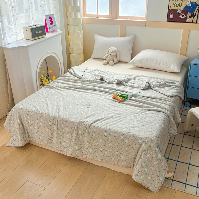 91家纺网 家纺一手货源 找家纺 龙图家纺 2025新款A类母婴针织棉夏被印花卡通凉感丝夏凉被空调被 春花