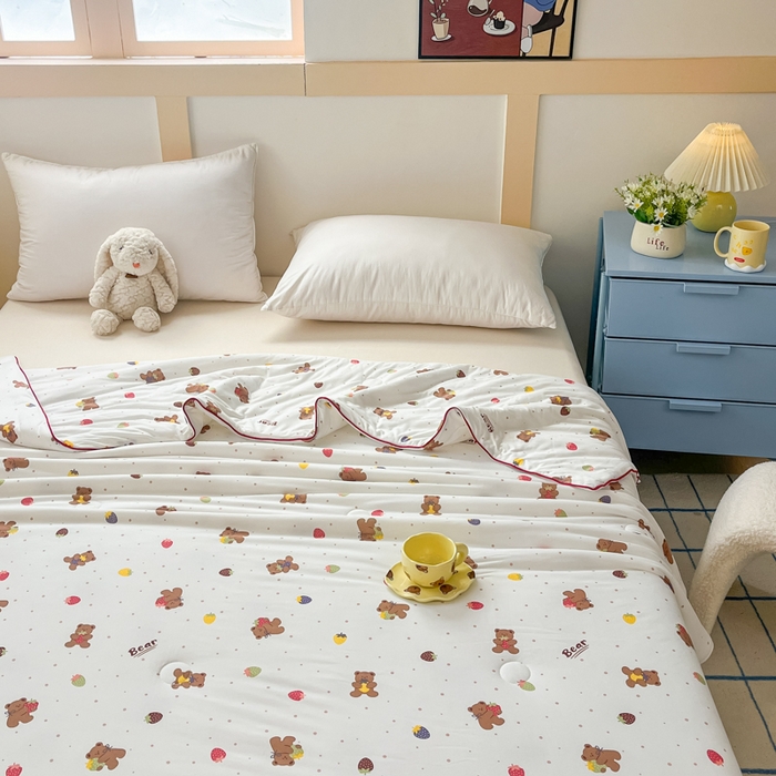 91家纺网 家纺一手货源 找家纺 龙图家纺 2025新款A类母婴针织棉夏被印花卡通凉感丝夏凉被空调被 小熊宝贝