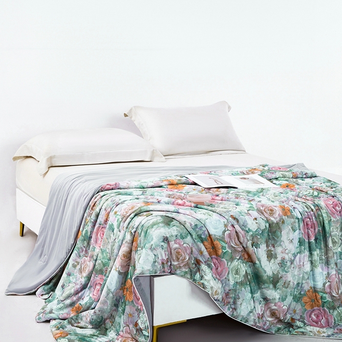 91家纺网 家纺一手货源 找家纺 小鱼儿家纺 2025新款A类母婴级凉感丝夏被锦氨面料凉感空调被单人双人夏凉被可机洗被子被芯 油墨花卉
