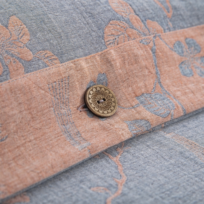 91家纺网 家纺一手货源 找家纺 鲁爱家纺供货 2025新款全棉色织双层纱纽扣四件套 春晖-粉灰