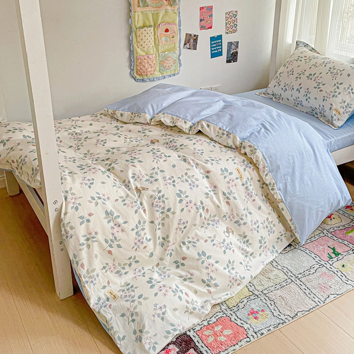 91家纺网 家纺一手货源 找家纺 卡普 2025新款爆款加厚卡通小清新全棉纯棉学生宿舍三件套床笠隔天可拿温暖思绪