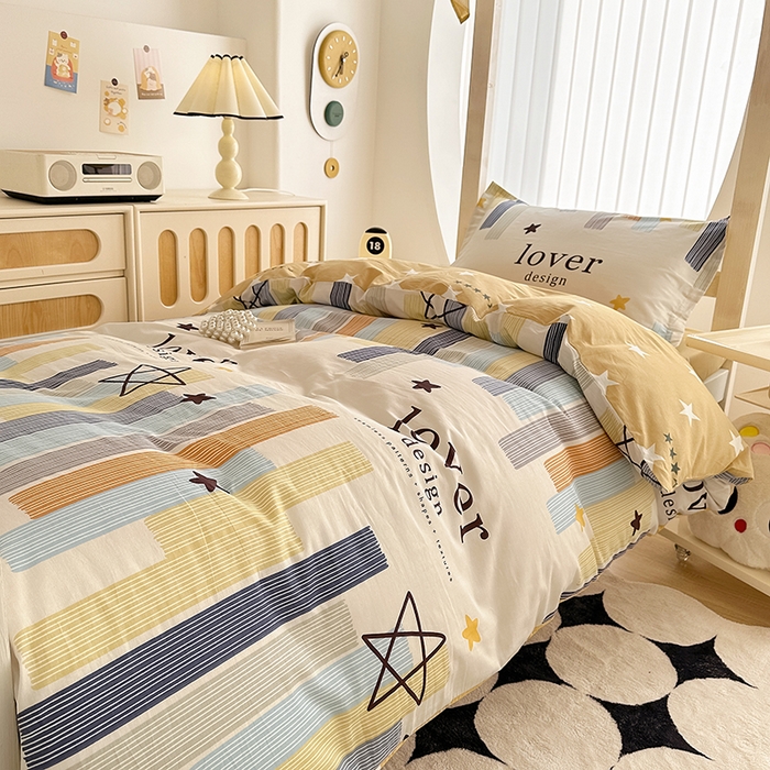 91家纺网 家纺一手货源 找家纺 卡普 2025新款爆款加厚卡通小清新全棉纯棉学生宿舍三件套床笠隔天可拿星光条纹