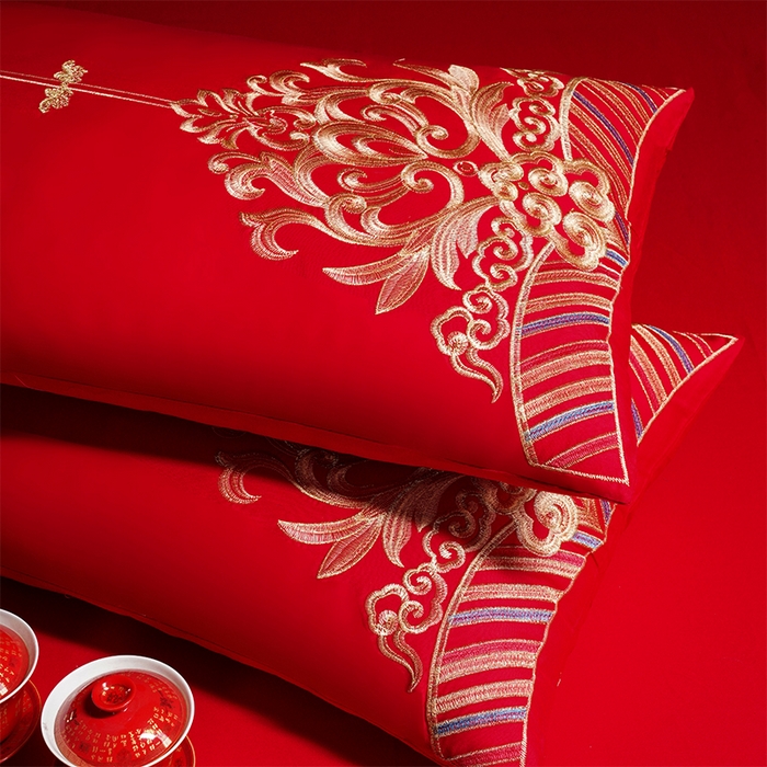 91家纺网 家纺一手货源 找家纺 振翼家纺婚庆专供 2025新款全棉长绒棉婚庆精致绣花四件套 玫瑰天使金