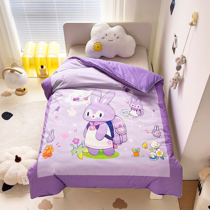 91家纺网 家纺一手货源 找家纺 梵赫 2025新款卡通全棉A类夹棉两用幼儿园儿童夏被被套 背包兔-紫