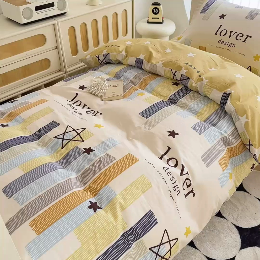 91家纺网 家纺一手货源 找家纺 卡普 2025新款爆款加厚卡通小清新全棉纯棉学生宿舍三件套床笠隔天可拿星光条纹