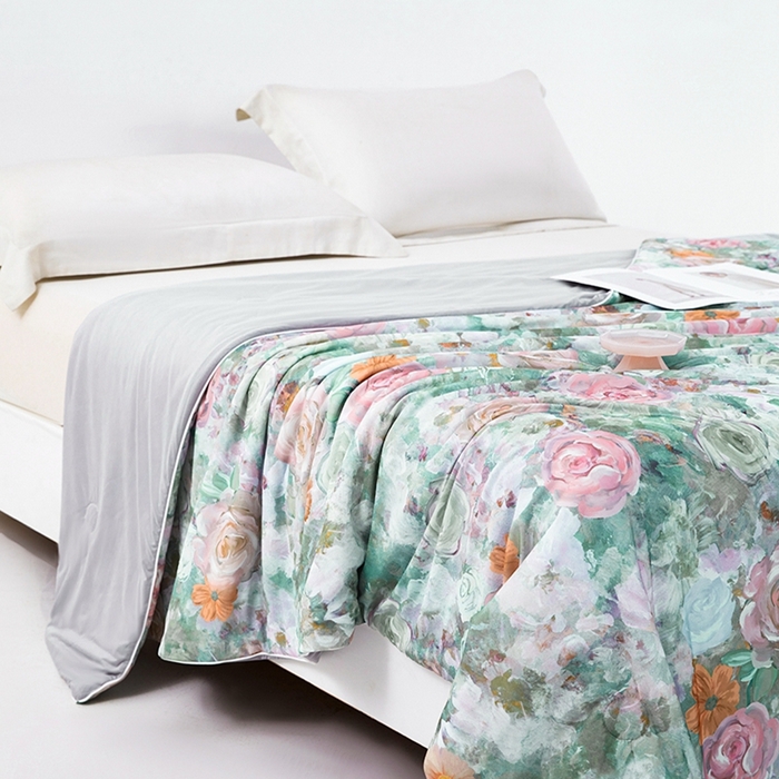 91家纺网 家纺一手货源 找家纺 小鱼儿家纺 2025新款A类母婴级凉感丝夏被锦氨面料凉感空调被单人双人夏凉被可机洗被子被芯 油墨花卉