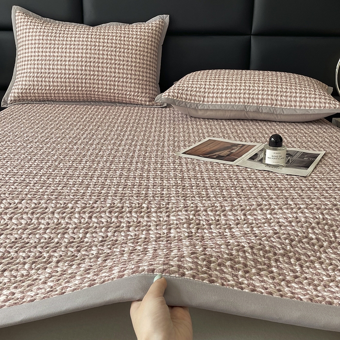 91家纺网 家纺一手货源 找家纺 大渔生活 2025新款磨毛夹棉床盖 小香格