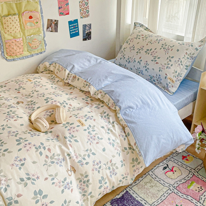 91家纺网 家纺一手货源 找家纺 卡普 2025新款爆款加厚卡通小清新全棉纯棉学生宿舍三件套床笠隔天可拿温暖思绪