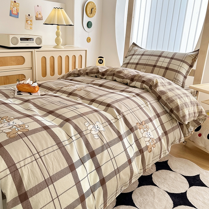 91家纺网 家纺一手货源 找家纺 卡普 2025新款爆款加厚卡通小清新全棉纯棉学生宿舍三件套床笠隔天可拿休闲小熊