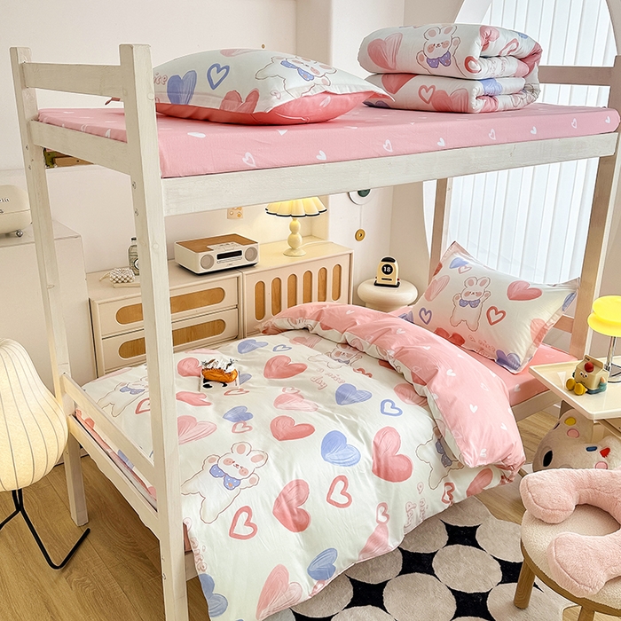 91家纺网 家纺一手货源 找家纺 卡普 2025新款爆款加厚卡通小清新全棉纯棉学生宿舍三件套床笠隔天可拿小兔可可