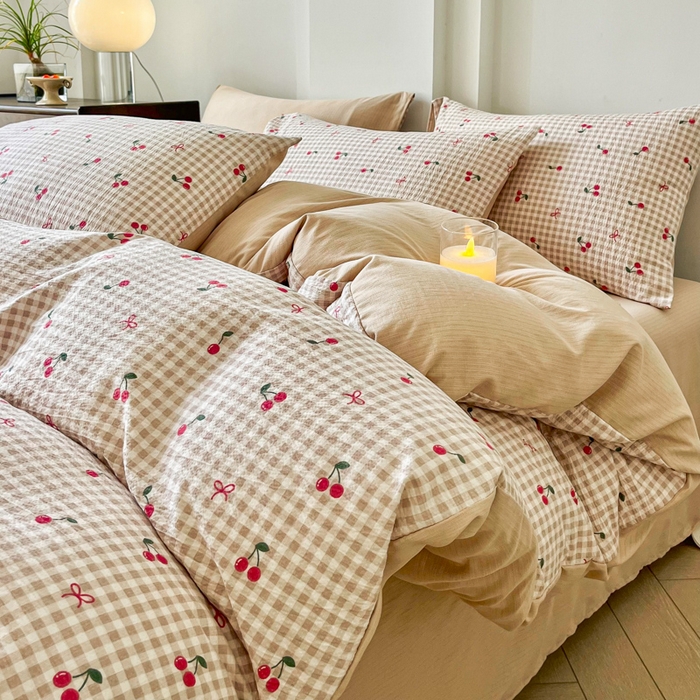 91家纺网 家纺一手货源 找家纺 优米家纺 2025新款色织双层纱木棉四件套 樱桃棕小格