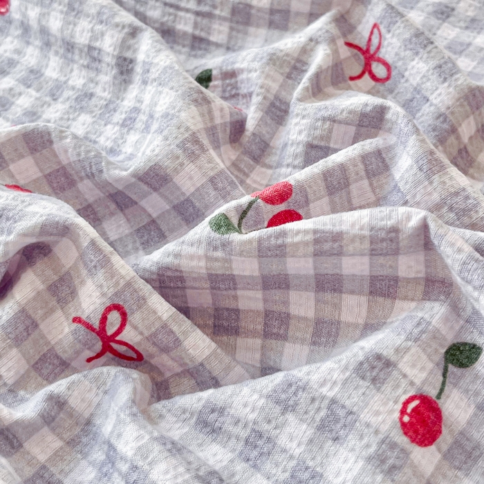 91家纺网 家纺一手货源 找家纺 优米家纺 2025新款色织双层纱木棉四件套 樱桃淡紫小格