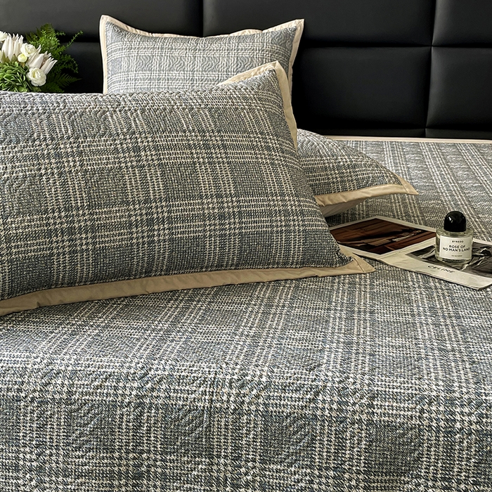 91家纺网 家纺一手货源 找家纺 大渔生活 2025新款磨毛夹棉床盖 子衿格