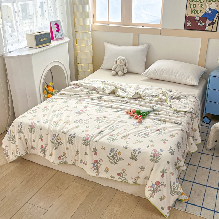 91家纺网 家纺一手货源 找家纺 龙图家纺 2025新款A类母婴针织棉夏被印花卡通凉感丝夏凉被空调被 花园兔