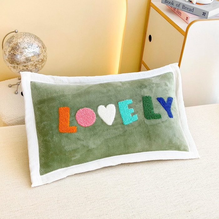 91家纺网 家纺一手货源 找家纺 梵赫 2025新款A类牛奶绒毛巾绣儿童幼儿园三件套多件套 滑板长颈鹿