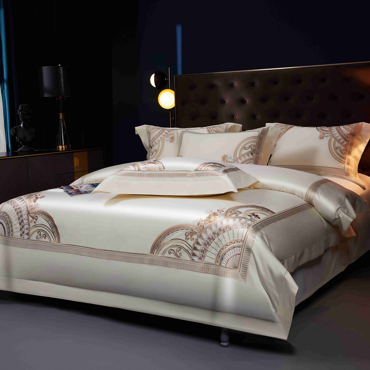 91家纺网 家纺一手货源 找家纺 2025新款高端定织面料S140长绒棉精梳棉重磅刺绣四件套巴赫系列 巴赫 贵族白