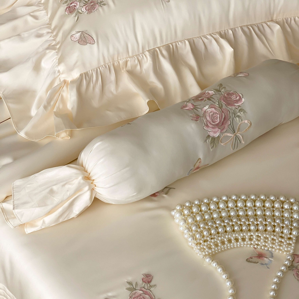 91家纺网 家纺一手货源 找家纺 MIU缪家居 2025新款100支超柔天丝棉四件套-花屿 花屿-白