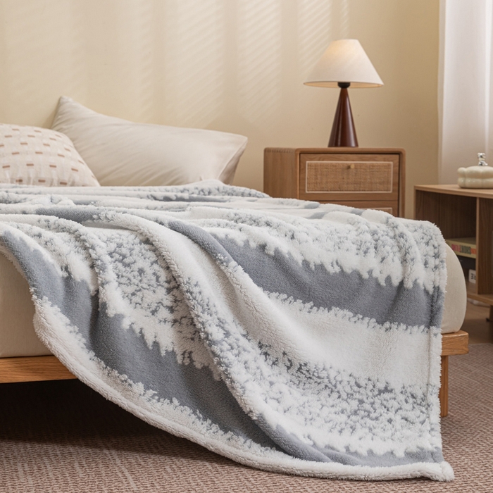 91家纺网 家纺一手货源 找家纺 潮邦 2025新款阳离子柔云毯毛毯-素影雅韵系列【可供跨境电商可压缩】 韵灰