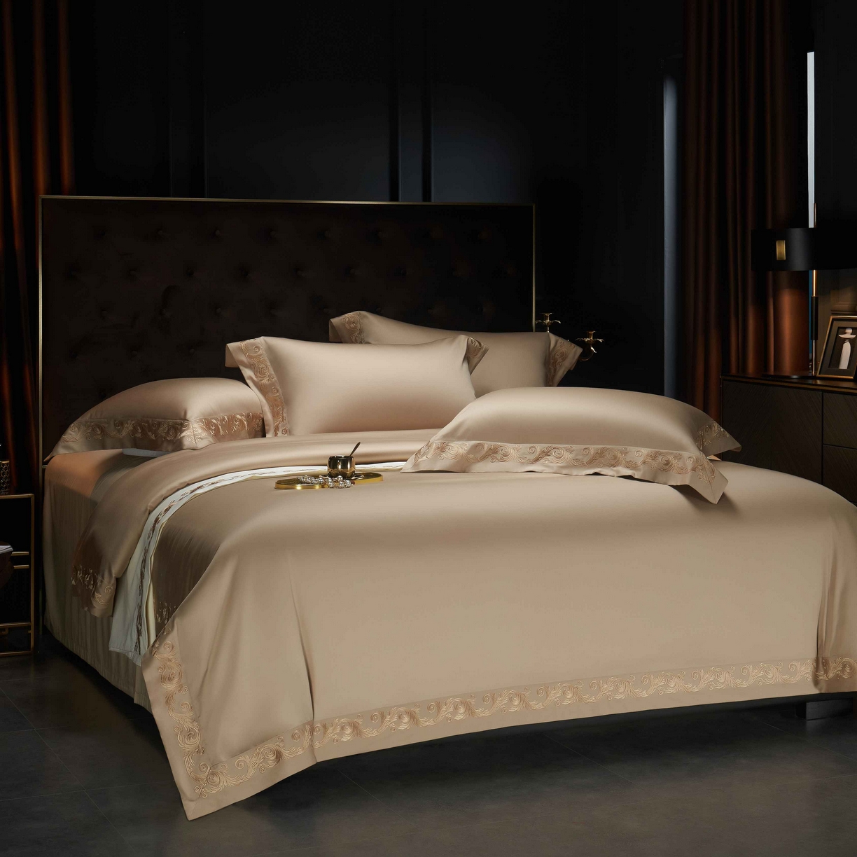 91家纺网 家纺一手货源 找家纺 缔缦 2025新款高端定织面料S140长绒棉精梳棉重磅刺绣四件套罗莎系列 卡其