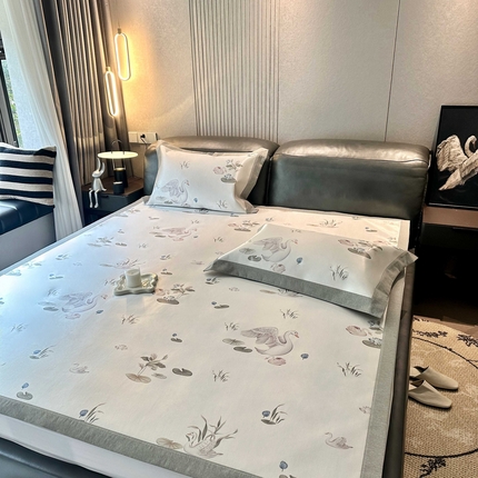 91家纺网 家纺一手货源 找家纺 （总） 橘滋家纺 2025夏日高端A类原创设计轻奢卡通简约数码冰丝席高级凉席-床席床笠