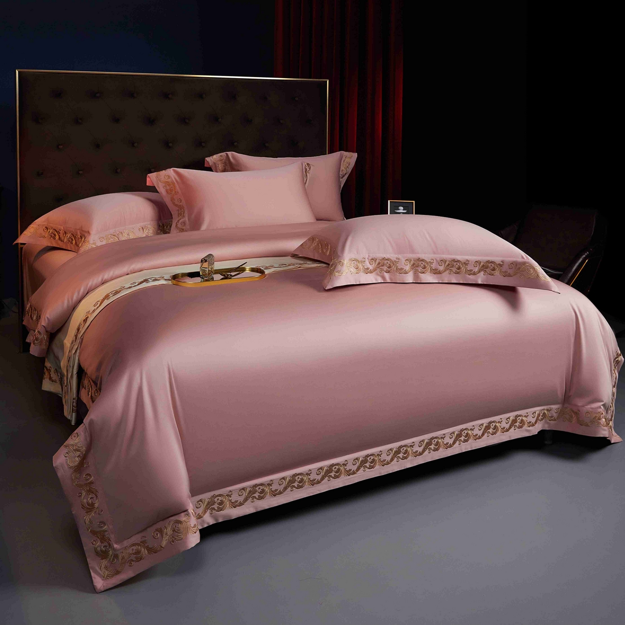 91家纺网 家纺一手货源 找家纺 缔缦 2025新款高端定织面料S140长绒棉精梳棉重磅刺绣四件套罗莎系列 罗莎 玉粉