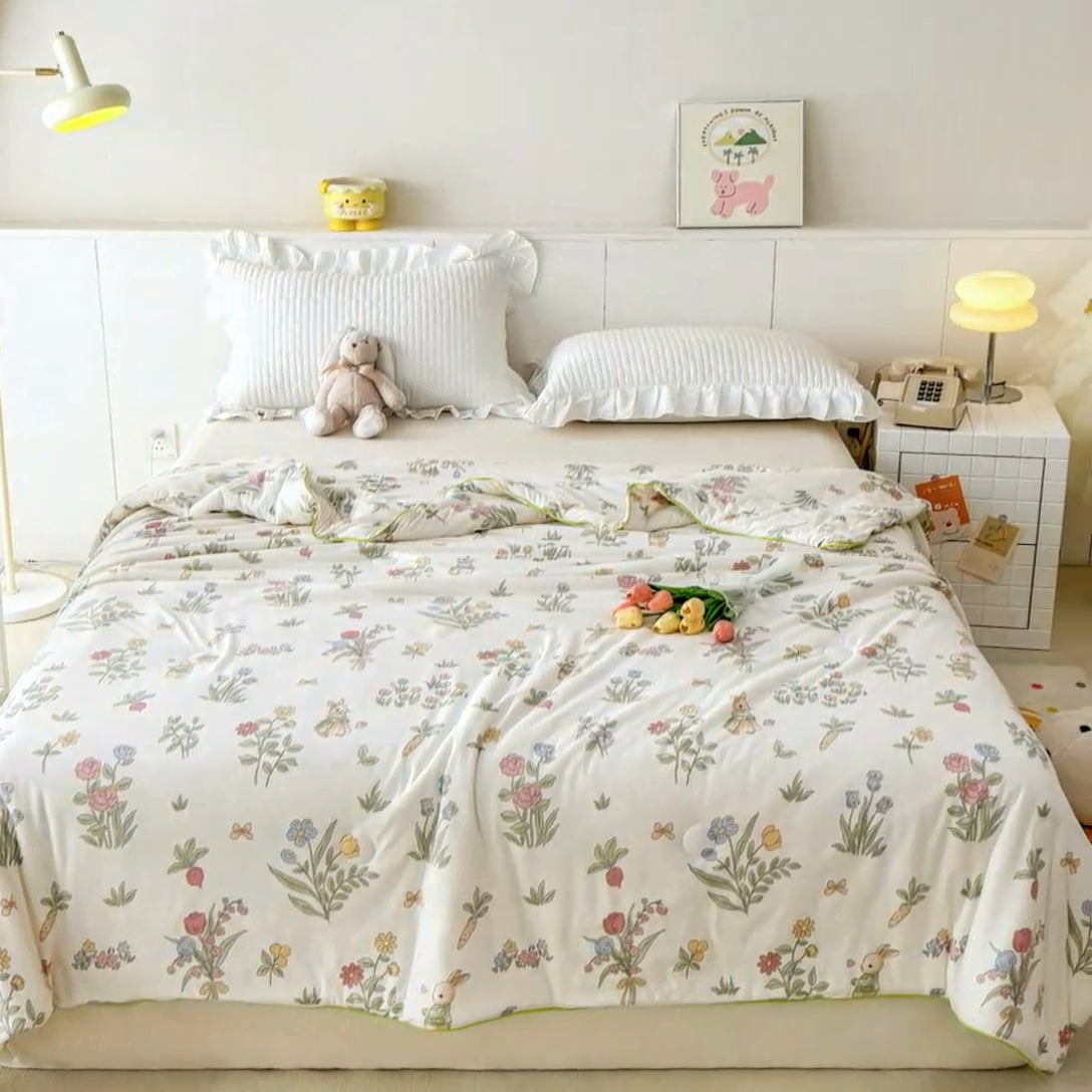 91家纺网 家纺一手货源 找家纺 龙图家纺 2025新款A类母婴针织棉夏被印花卡通凉感丝夏凉被空调被 花园兔