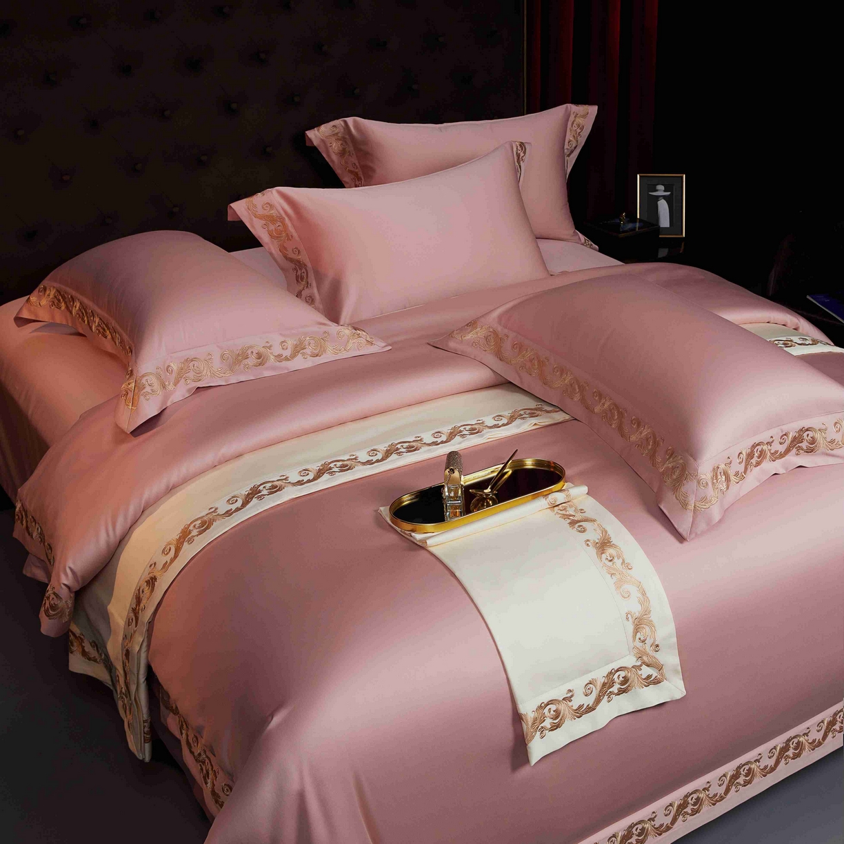 91家纺网 家纺一手货源 找家纺 缔缦 2025新款高端定织面料S140长绒棉精梳棉重磅刺绣四件套罗莎系列 罗莎 玉粉