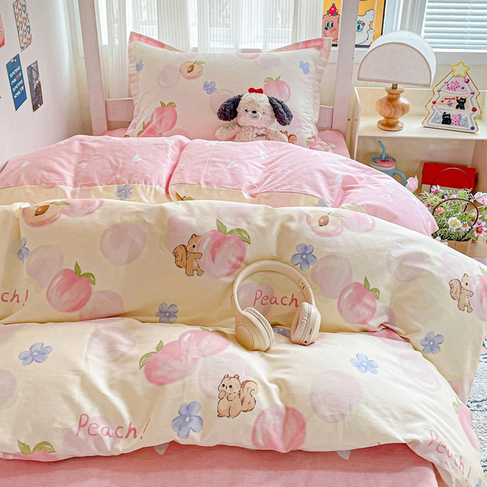 91家纺网 家纺一手货源 找家纺 卡普 2025新款爆款加厚卡通小清新全棉纯棉学生宿舍三件套床笠隔天可拿蜜桃松鼠