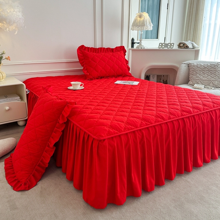 91家纺网 家纺一手货源 找家纺 2025新款蝴蝶飞飞系列 --A类亲肤棉床裙床笠二合一 大红