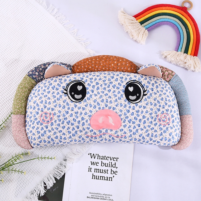 91家纺网 家纺一手货源 找家纺 （总）蔻眠 2025新款全棉卡通荞麦枕芯儿童学生成人护颈枕萌萌猪