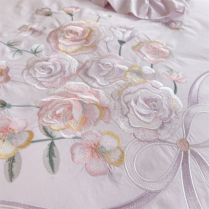 91家纺网 家纺一手货源 找家纺 绒棉世家 2025新款韩版贴布绣刺绣四件套-花蔓 花蔓-雅紫