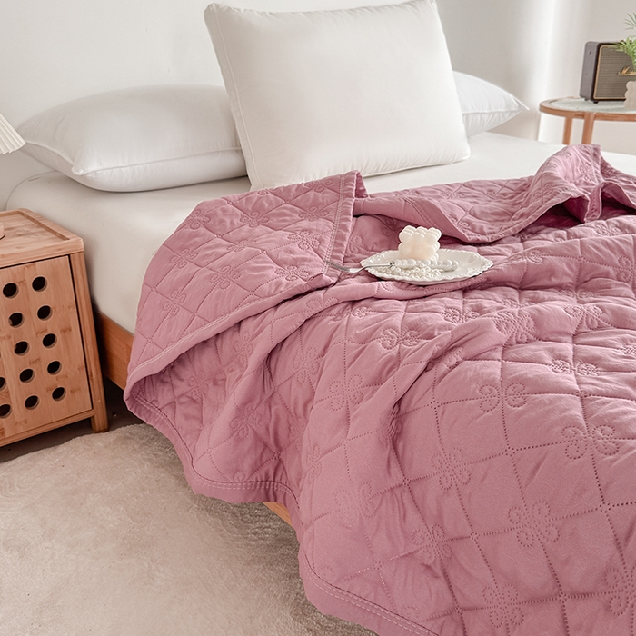 91家纺网 家纺一手货源 找家纺 2025新款亲肤舒适水洗棉夏被 水洗棉-粉紫