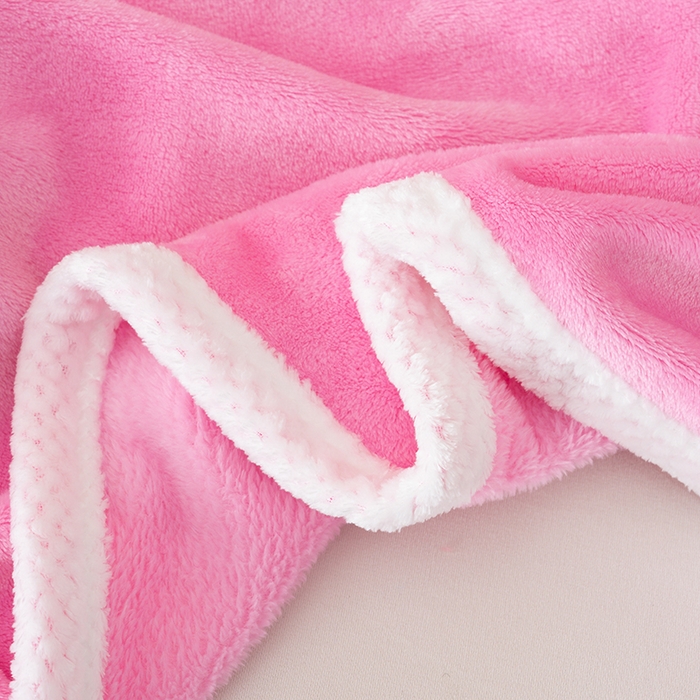 91家纺网 家纺一手货源 找家纺 好多家纺 2025新款亲肤纯色包边盖毯毯子 粉红