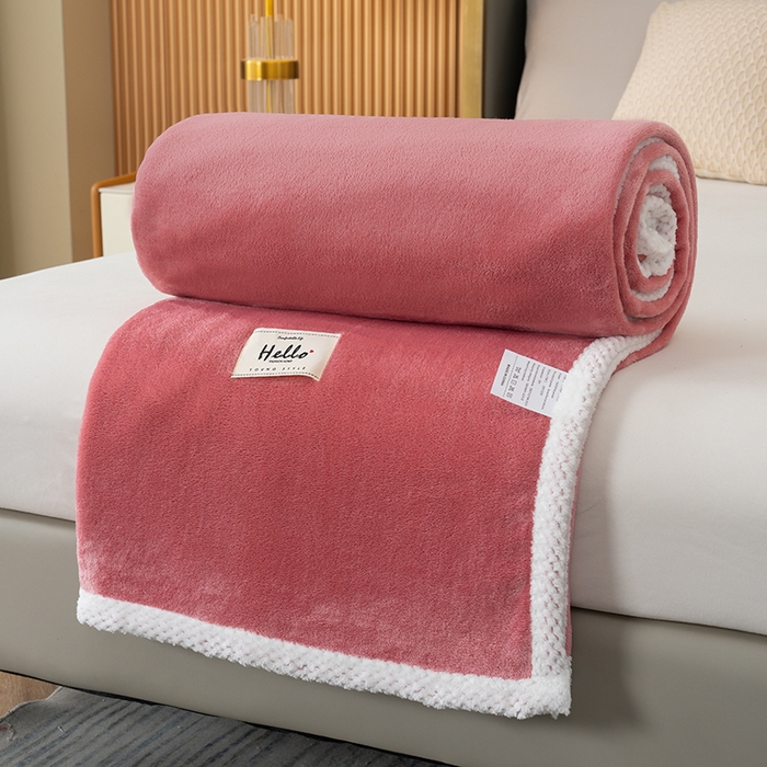91家纺网 家纺一手货源 找家纺 好多家纺 2025新款亲肤纯色包边盖毯毯子 豆沙红