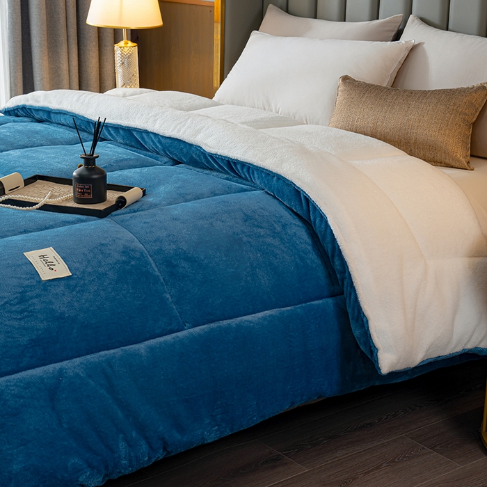 91家纺网 家纺一手货源 找家纺 好多家纺 2025春夏新款跨境电商爆款秋冬新款牛奶绒羊羔绒保暖加厚冬被牛奶绒被子被芯 宾利蓝