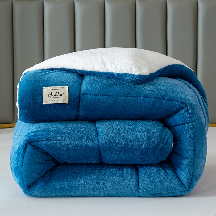 91家纺网 家纺一手货源 找家纺 好多家纺 2025春夏新款跨境电商爆款秋冬新款牛奶绒羊羔绒保暖加厚冬被牛奶绒被子被芯 宾利蓝