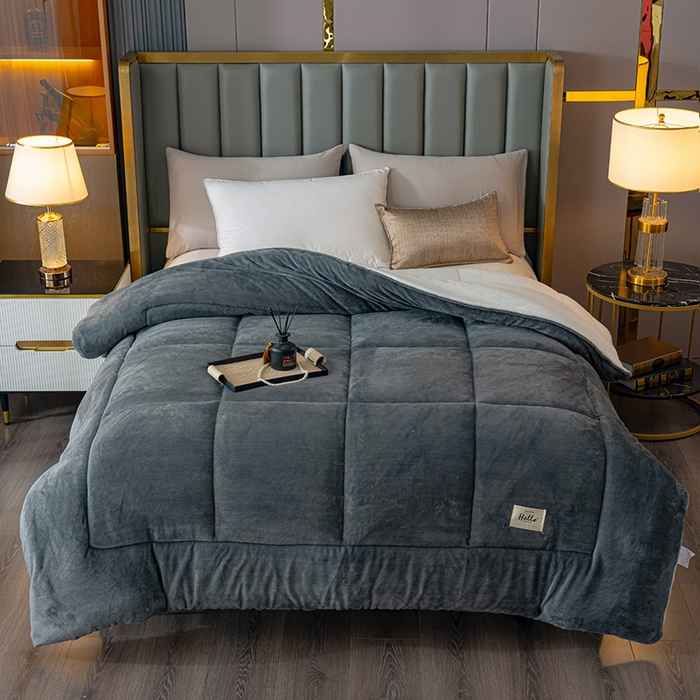 91家纺网 家纺一手货源 找家纺 好多家纺 2025春夏新款跨境电商爆款秋冬新款牛奶绒羊羔绒保暖加厚冬被牛奶绒被子被芯 绅士灰