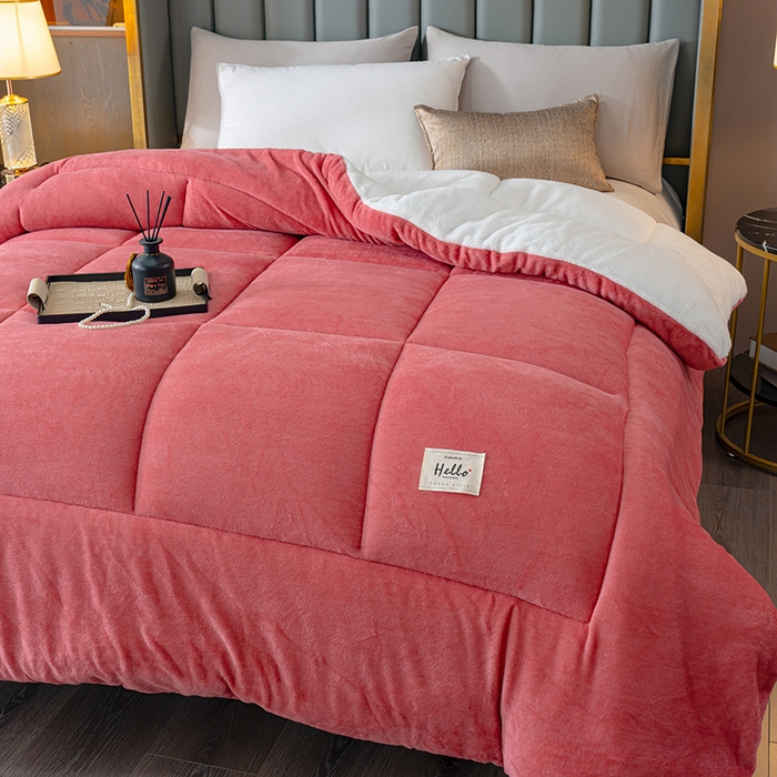 91家纺网 家纺一手货源 找家纺 好多家纺 2025春夏新款跨境电商爆款秋冬新款牛奶绒羊羔绒保暖加厚冬被牛奶绒被子被芯 豆沙红