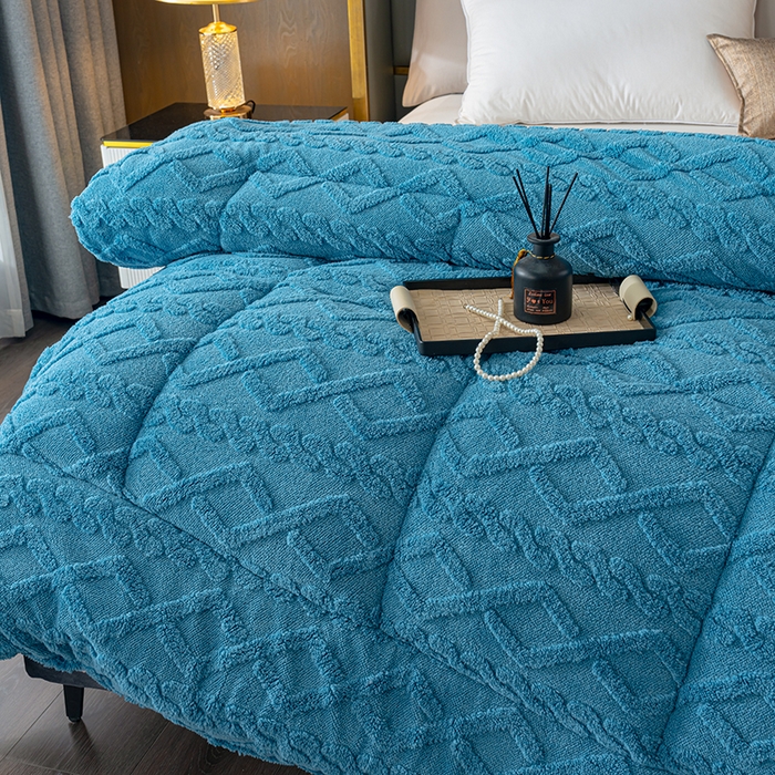 91家纺网 家纺一手货源 找家纺 好多家纺 2025春夏新款塔芙绒北极绒加厚冬被子被芯 蓝色