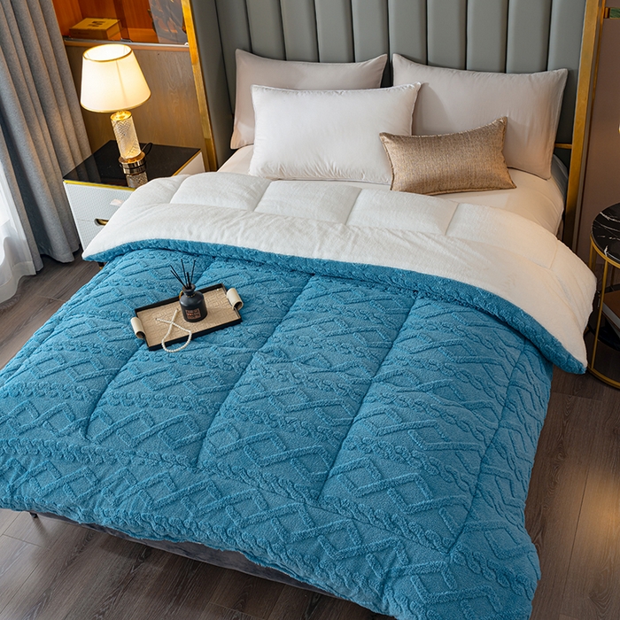 91家纺网 家纺一手货源 找家纺 好多家纺 2025春夏新款塔芙绒北极绒加厚冬被子被芯 蓝色